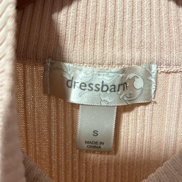 Sleeveless mock neck top - Picture 4 of 4